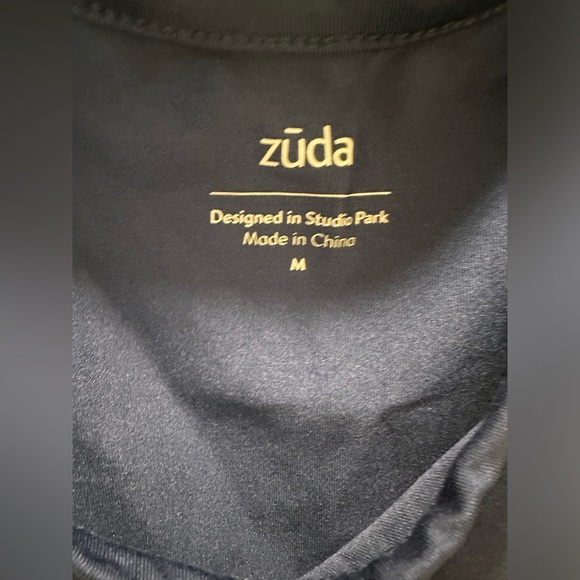 Zuda, women’s, super lightweight, fabric tank. Size M - Picture 7 of 7